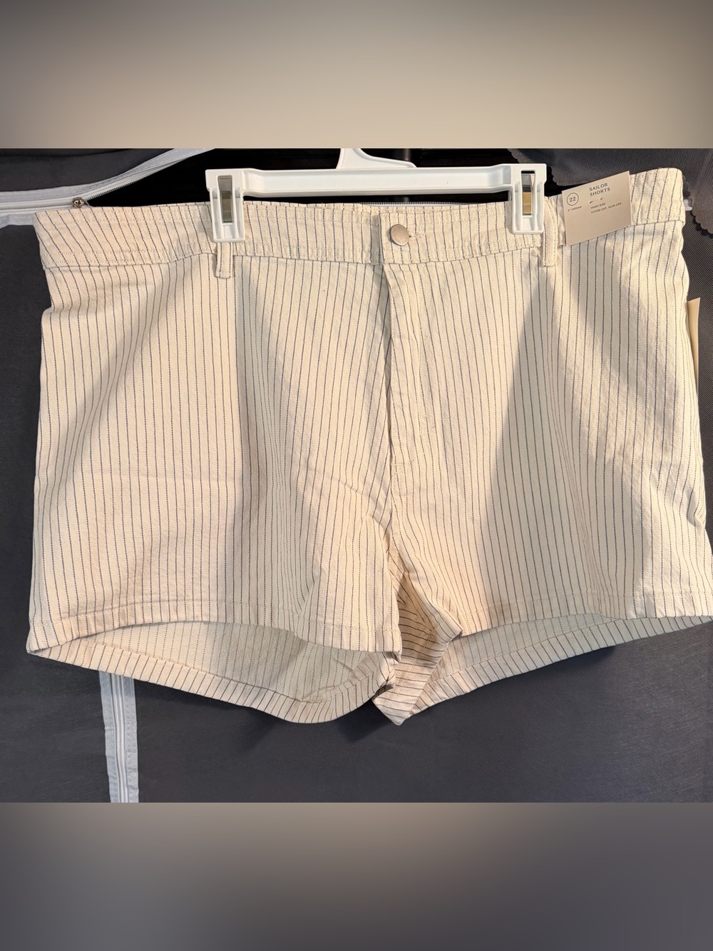Universal Thread Cream Pinstripe Women's Jean Sailor Shorts Size 22